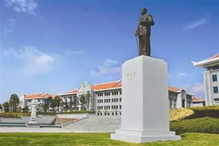 廈門大學(xué)國(guó)際學(xué)院英國(guó)藝術(shù)設(shè)計(jì)本科留學(xué)項(xiàng)目2017年招生簡(jiǎn)章